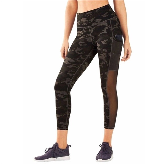 Fabletics Powerhold On the Go Legging Camo XS - Picture 5 of 6